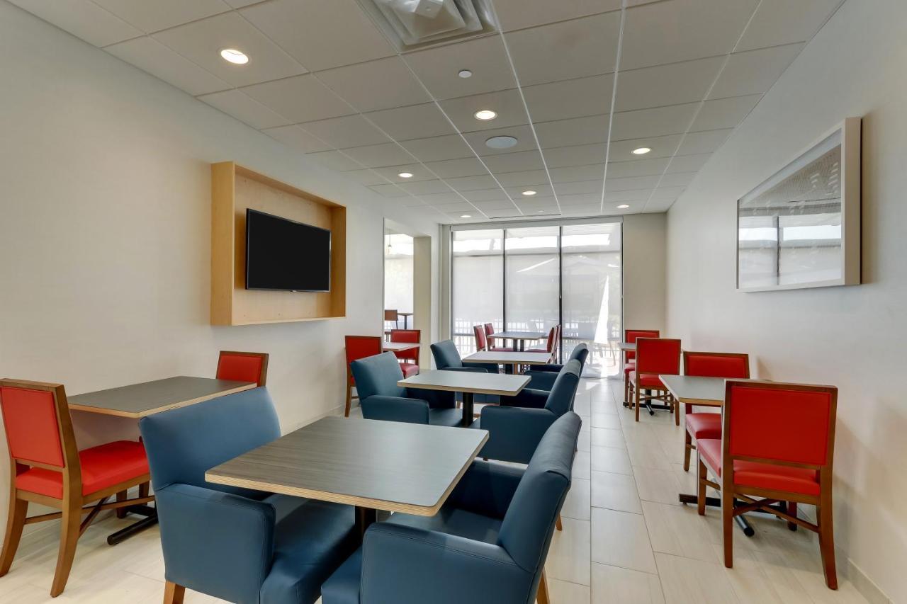 Holiday Inn Express & Suites - Winston - Salem Sw - Clemmons By Ihg Экстерьер фото