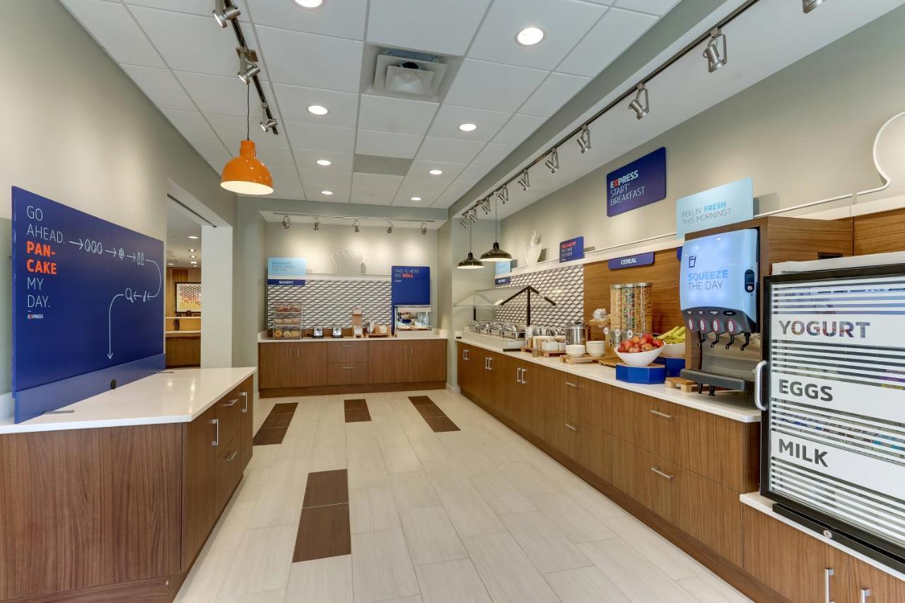Holiday Inn Express & Suites - Winston - Salem Sw - Clemmons By Ihg Экстерьер фото