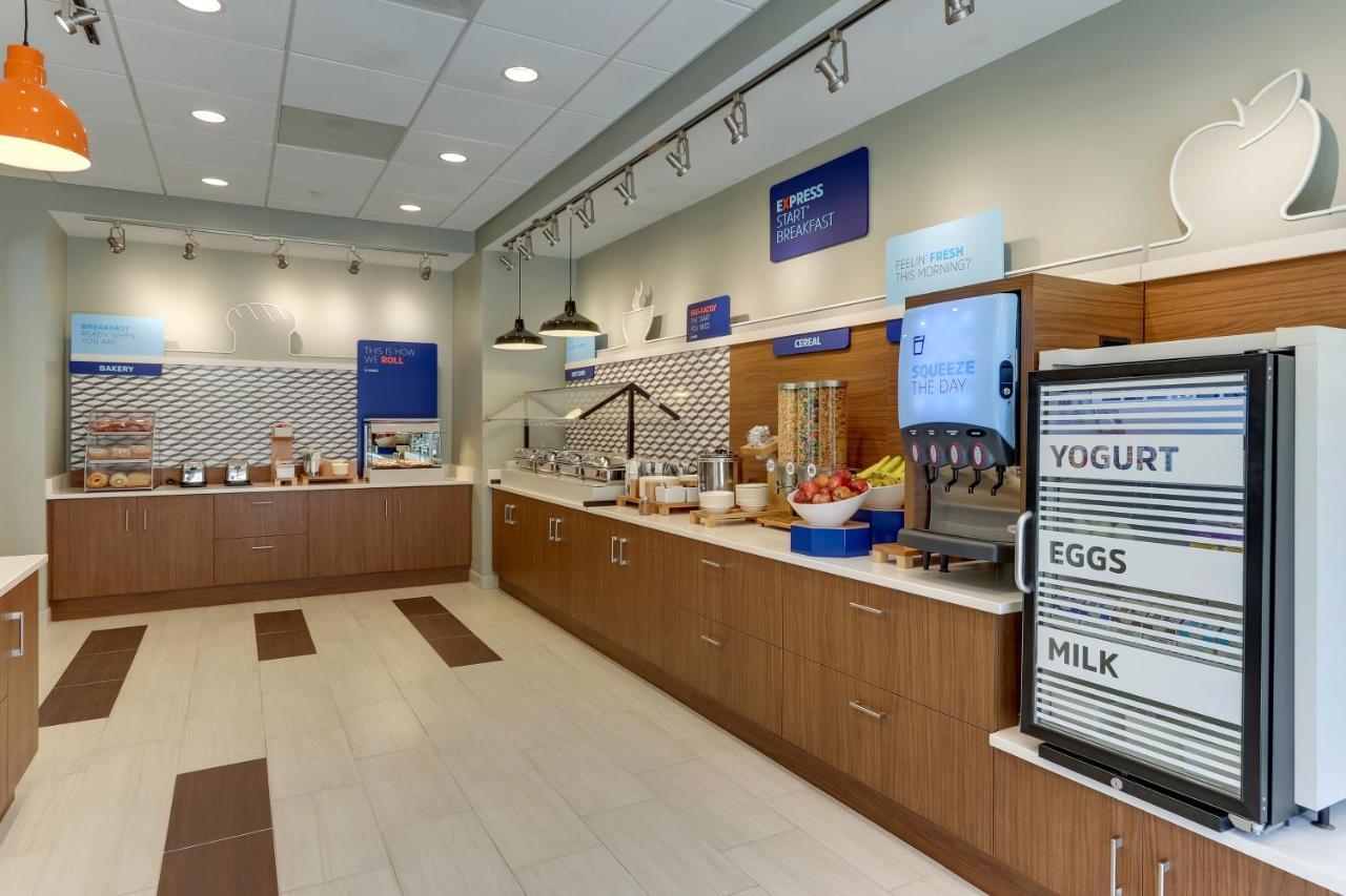 Holiday Inn Express & Suites - Winston - Salem Sw - Clemmons By Ihg Экстерьер фото